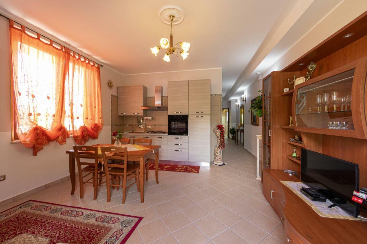 Arcobaleno Apartment Фонди Экстерьер фото
